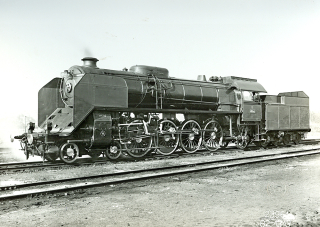 Parní lokomotiva 486.0